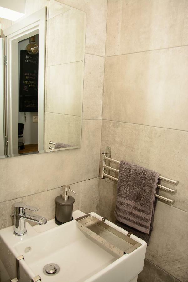 Comfy Brand New Apt Near Acropolis Museum * Ateny